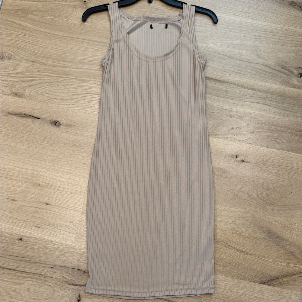 Elegant Tan Sleeveless Dress